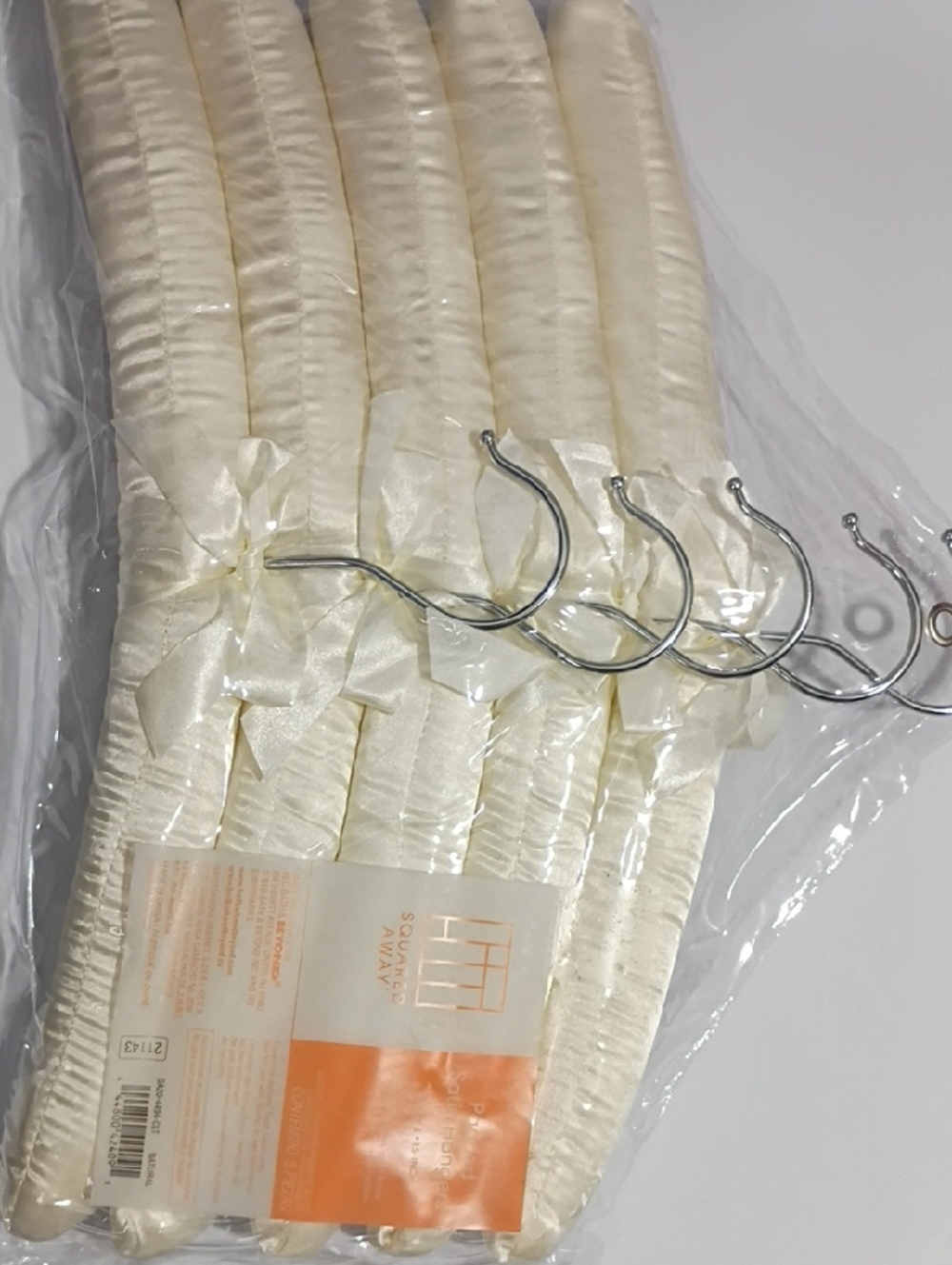 SQUARED AWAY Cream Padded Satin Hangers with Satin Bows - Set of 5 NWT